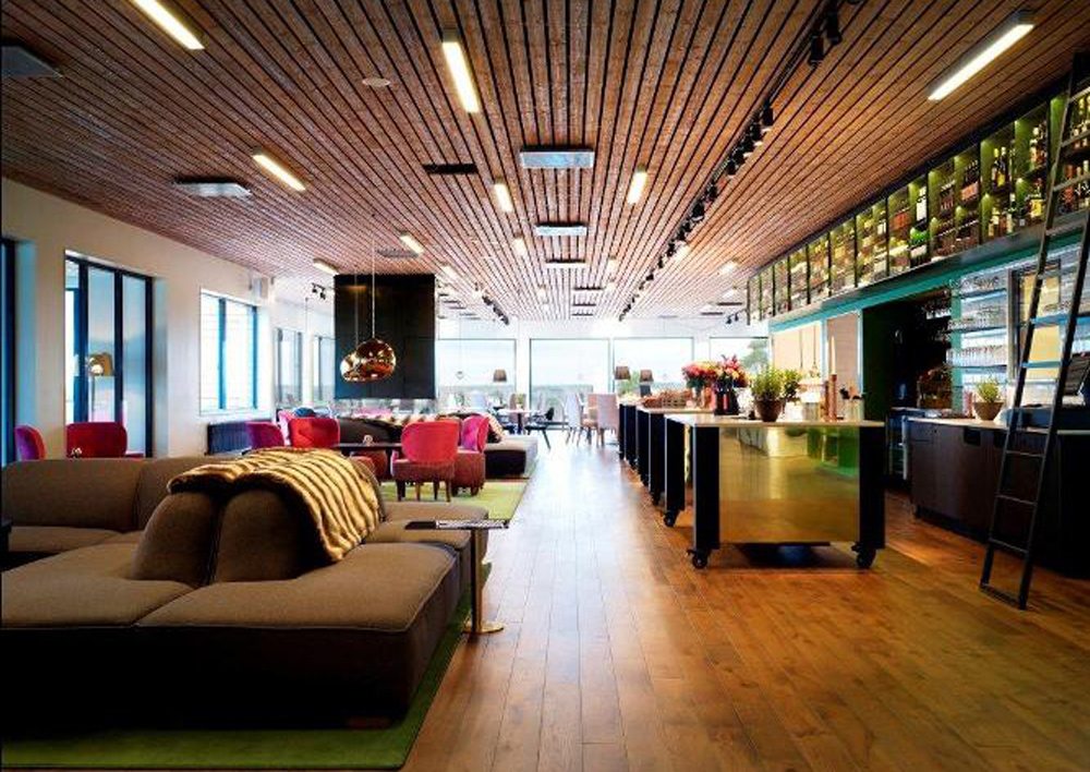 Återuppbyggnad av konferens- och hotellanläggning